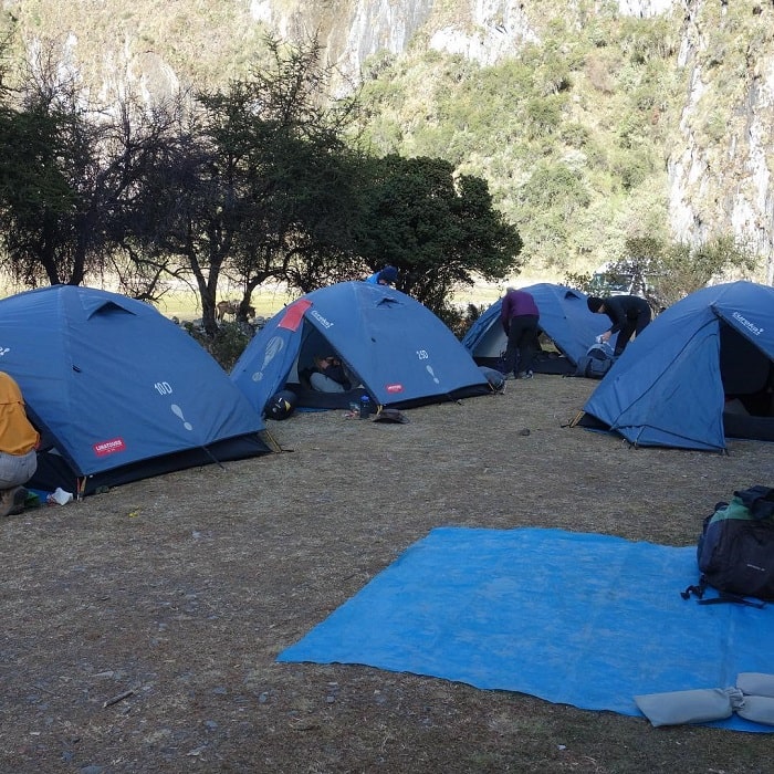 Cắm trại là điều nên làm khi đến núi Salcantay Peru