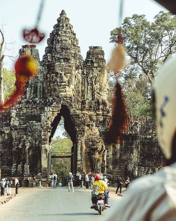 Cổng phía Nam Angkor Thom cũng là cánh cổng đẹp trên thế giới 