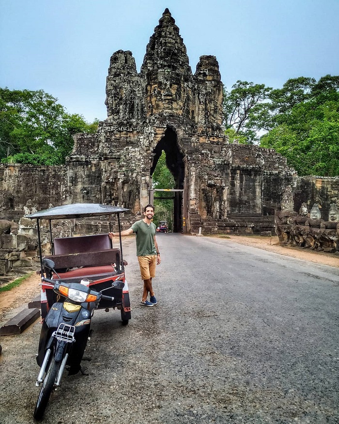 Cổng phía Nam Angkor Thom cũng là cánh cổng đẹp trên thế giới bạn nên ghé thăm