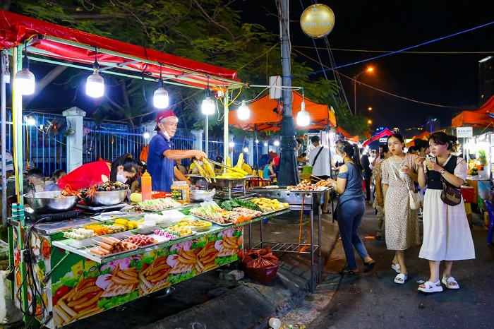 Giờ hoạt động ở chợ đêm Sơn Trà Đà Nẵng