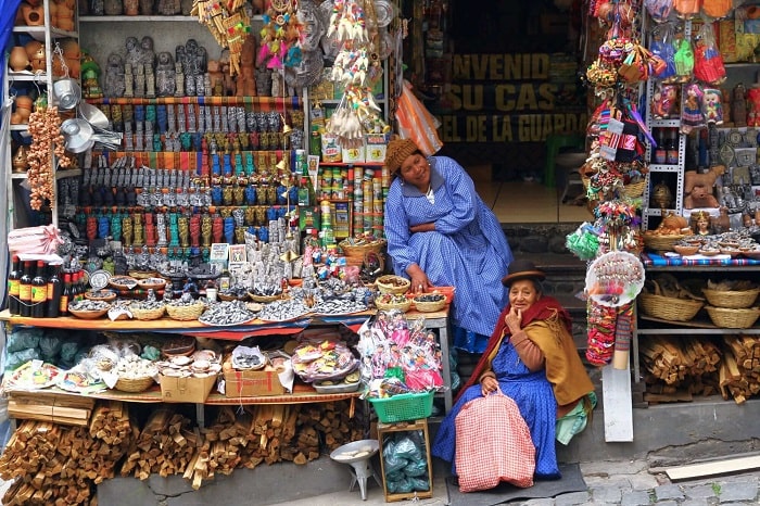 Chợ phù thủy là điểm du lịch nổi tiếng ở thành phố La Paz