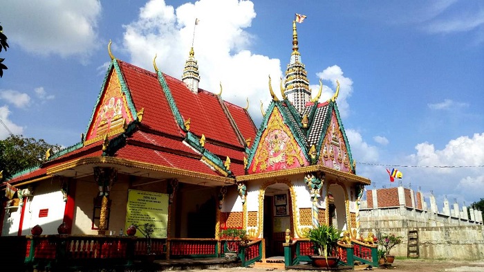 địa điểm có kiến trúc đẹp ở Bình Phước - chùa Sóc Lớn