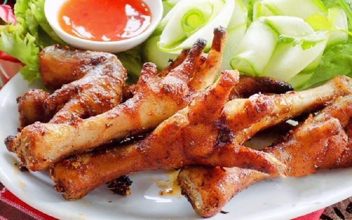 du lịch Ninh Bình tháng 7 - chân gà nướng