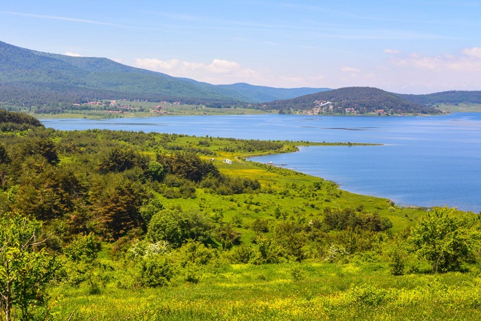 Hồ Batak là điểm tham quan nổi bật ở thị trấn Velingrad Bulgaria