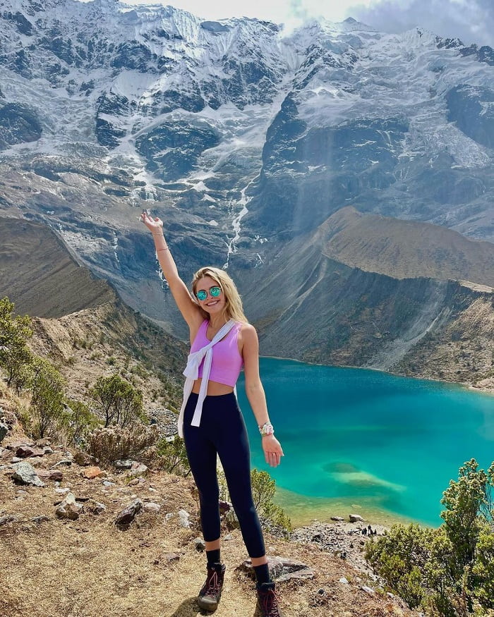 Ghé thăm hồ nước Humantay là điều nên làm khi đến núi Salcantay Peru