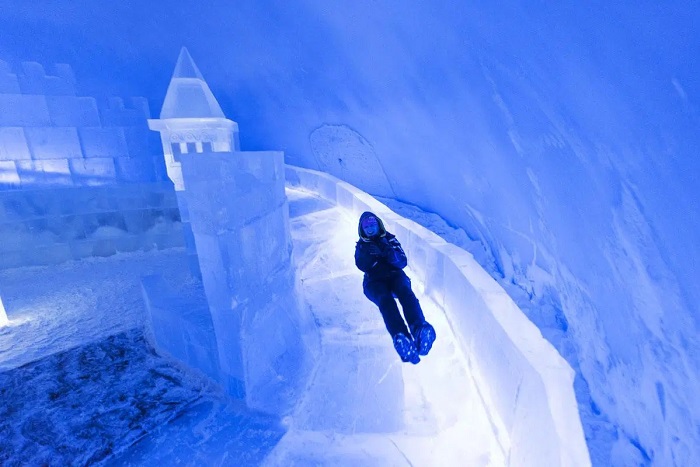 Hoạt động ở lâu đài tuyết Kemi Phần Lan