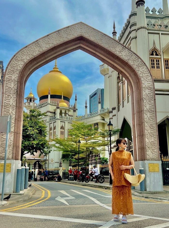 Check in nhà thờ Hồi giáo Sultan Singapore