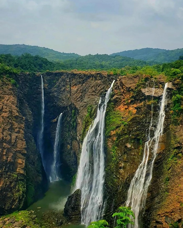 Jog là thác nước đẹp ở châu Á mang vẻ đẹp tráng lệ