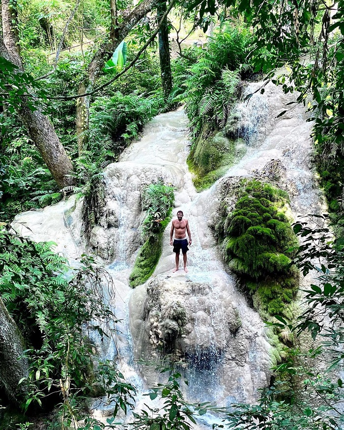 Bua Tong là thác nước đẹp ở châu Á hay còn gọi là thác Dính