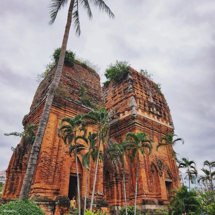 Cham towers in Binh Dinh Thapó double