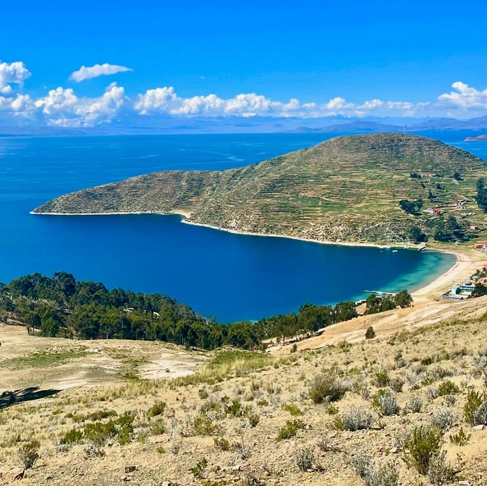 Hồ Titicaca là hồ nước đẹp ở châu Mỹ mùa nào cũng đẹp