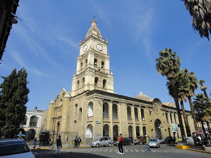Nhà thờ San Sebastian là một trong những nhà thờ đẹp ở Bolivia