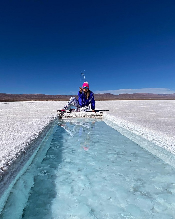 Thuê hướng dẫn viên là điều cần biết khi đến sa mạc muối Salinas Grandes