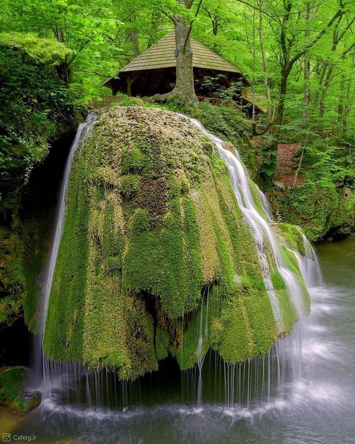 Thác Bigar là một trong những thác nước đẹp nhất châu Âu hút khách