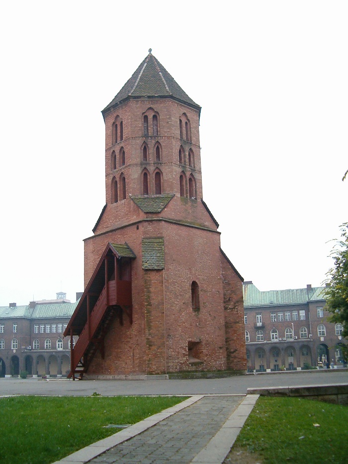 Tháp Domötör là địa điểm không nên bỏ lỡ khi du lịch Szeged