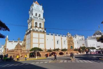 Chiêm ngưỡng những nhà thờ đẹp ở Bolivia