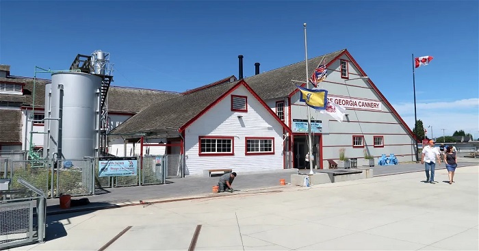 Tham quan Bảo tàng Cannery Vịnh Georgia là việc cần làm ở làng chài cổ Steveston