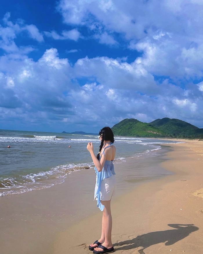 Du lịch Quan Lạn, check in bãi Quan Lạn tuyệt đẹp