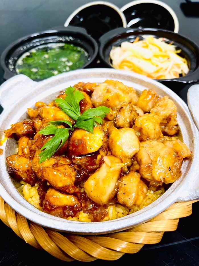 quán cơm thố ngon Hà Nội - Cơm Thố Nam Kinh