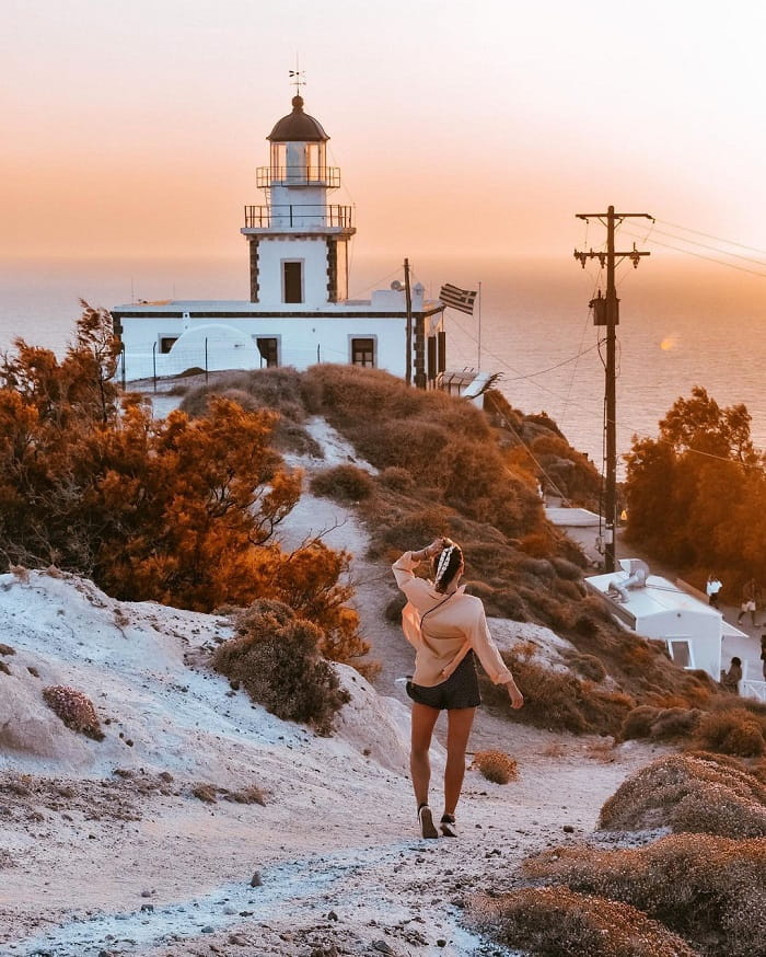 Akrotiri là địa điểm ngắm hoàng hôn ở Santorini
