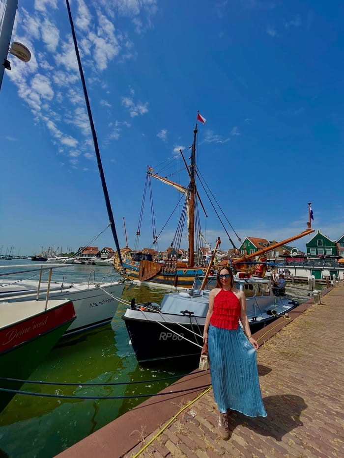 Làng Volendam là một trong những làng cổ ở Hà Lan