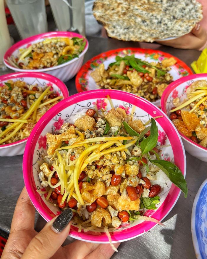 món ngon giá siêu rẻ ở Huế  Cơm hến