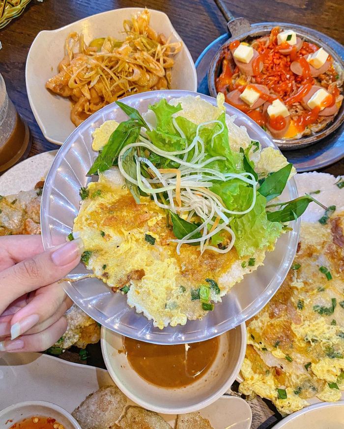món ngon giá siêu rẻ ở Huế bánh ép 