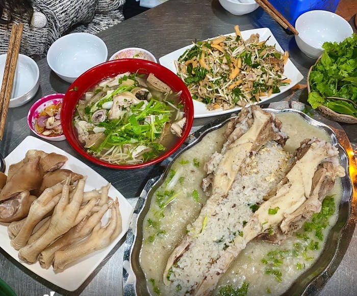 Cháo sọ lợn Tuấn Giang là quán ăn đêm ngon ở Thanh Hóa