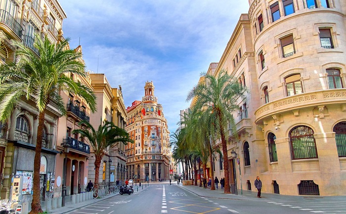 Ngỡ ngàng vẻ đẹp cổ kính và hoa lệ của thành phố Valencia Tây Ban Nha