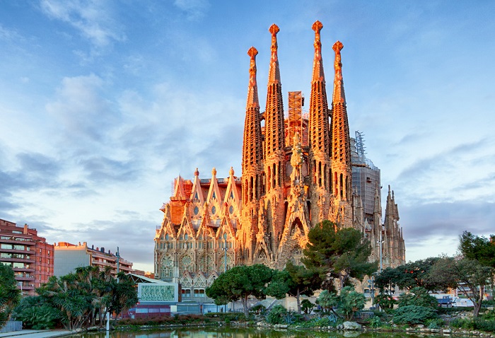 Nếu chỉ có 24 giờ ở thành phố Barcelona, bạn sẽ làm gì?