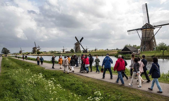 Sống chậm tại ngôi làng cối xay gió Kinderdijk ở Hà Lan