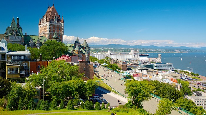Khám phá vẻ đẹp tựa cổ tích của phố cổ Québec Canada