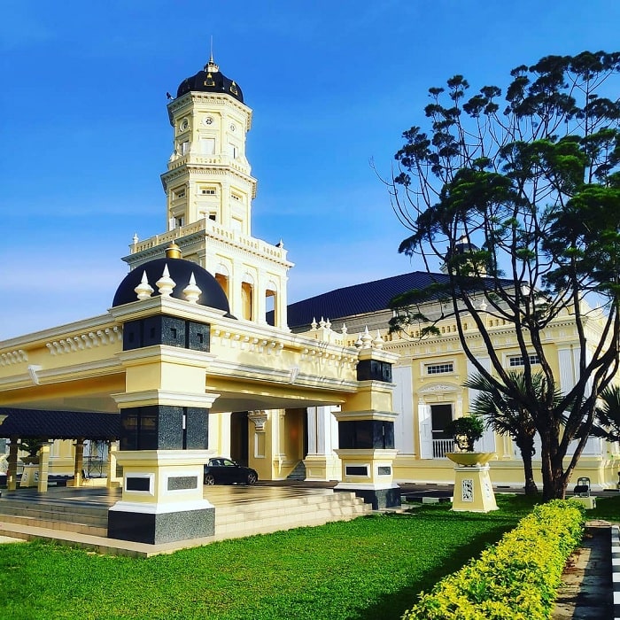 Thánh đường Hồi giáo Sultan Abu Bakar - địa điểm du lịch nổi tiếng của Johor Bahru Malaysia