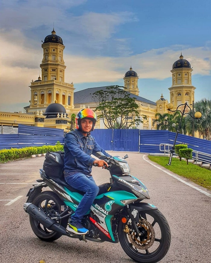 Thánh đường Hồi giáo Sultan Abu Bakar - địa điểm du lịch nổi tiếng của Johor Bahru Malaysia