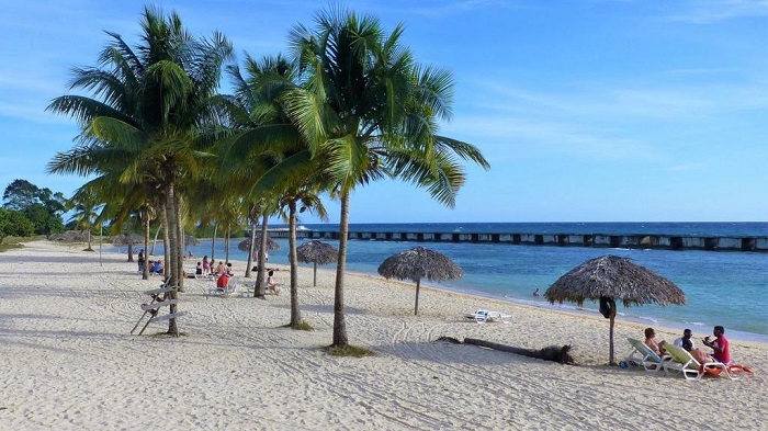 Biển Playa Giron - Bãi biển đẹp ở Cuba