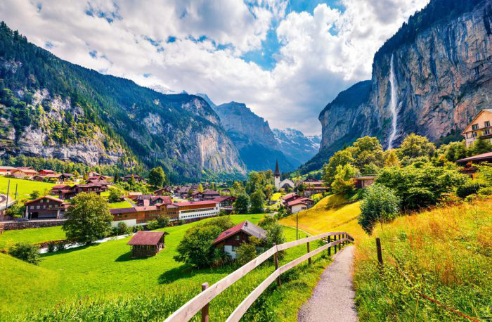 Lạc vào miền cổ tích với 10 ngôi làng đẹp nhất Thụy Sĩ