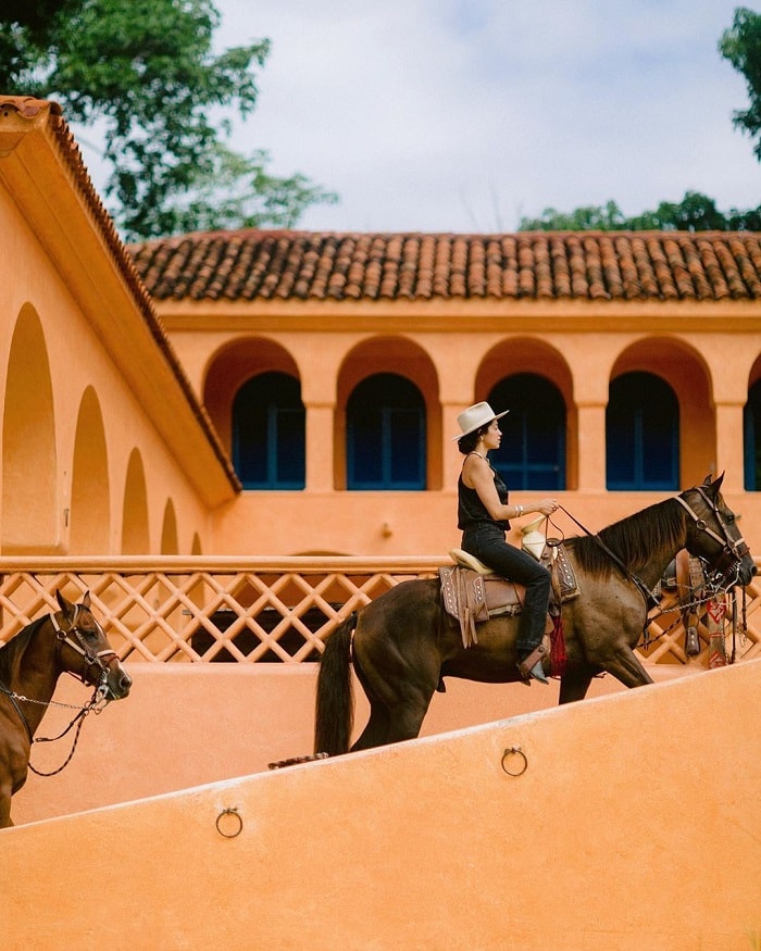 Choáng ngợp trước sự xa hoa của cung điện Moorish Casa Cuixmala Mexico 
