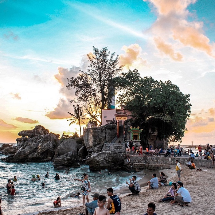Explore Phu Quoc Cau Dinh - an interesting spiritual tourist spot