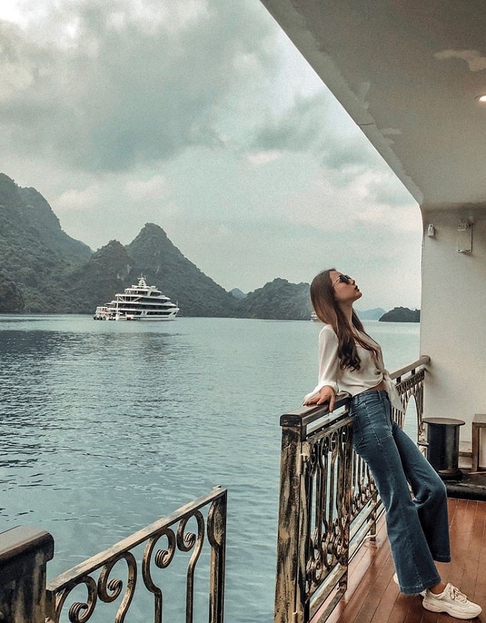 10 Halong Bay yachts 'class and luxury' for a great vacation 