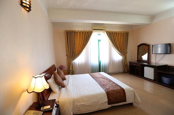 Travel on savings with cheap hotels in Ha Long