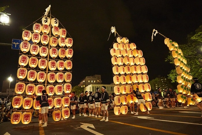 Hòa mình vào các lễ hội đèn lồng Nhật Bản nổi tiếng