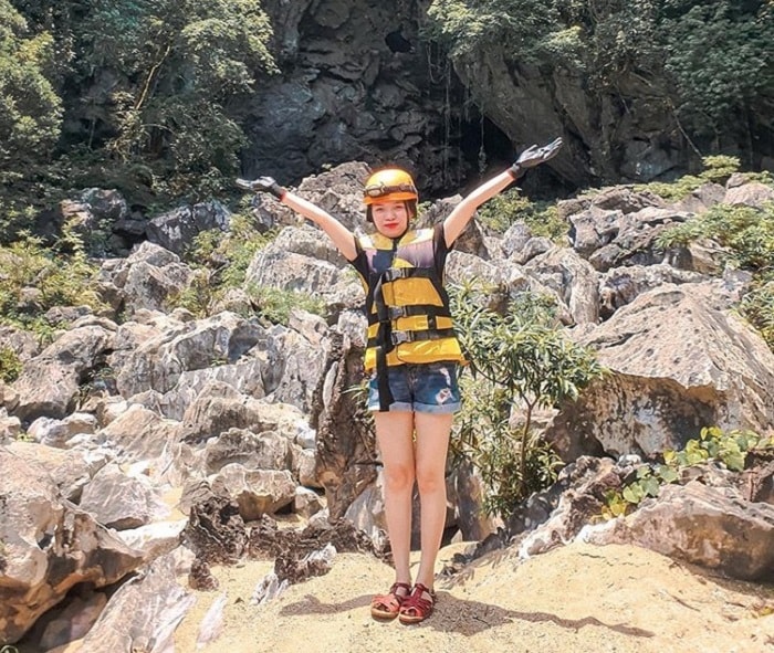 Thử thách tour du lịch kỳ bí tại thung lũng Ha Ma Đa - hang Trạ Ang Quảng Bình 