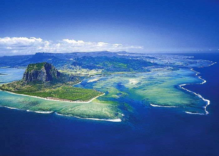 ngọn thác dưới đáy biển Mauritius