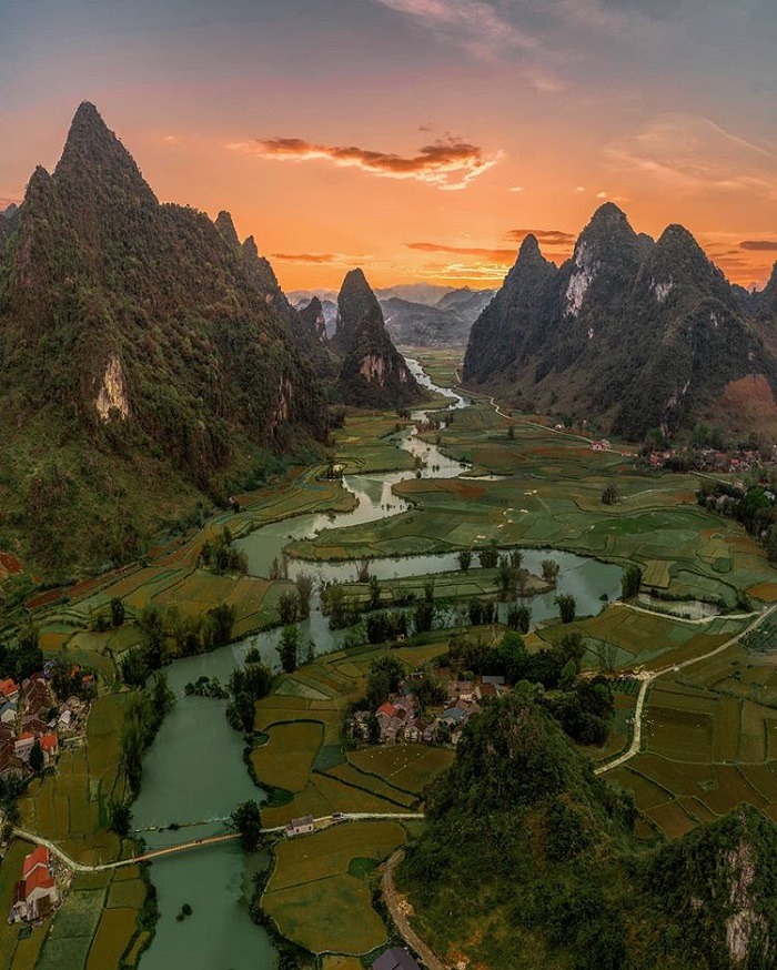 Check-in in Phong Nam valley "Great scenery" fascinates travelers in Cao Bang 