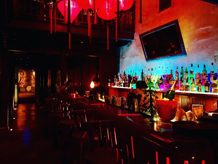  "Clip armpit" bars in Hoi An are beautiful and exclusive to chill with friends 