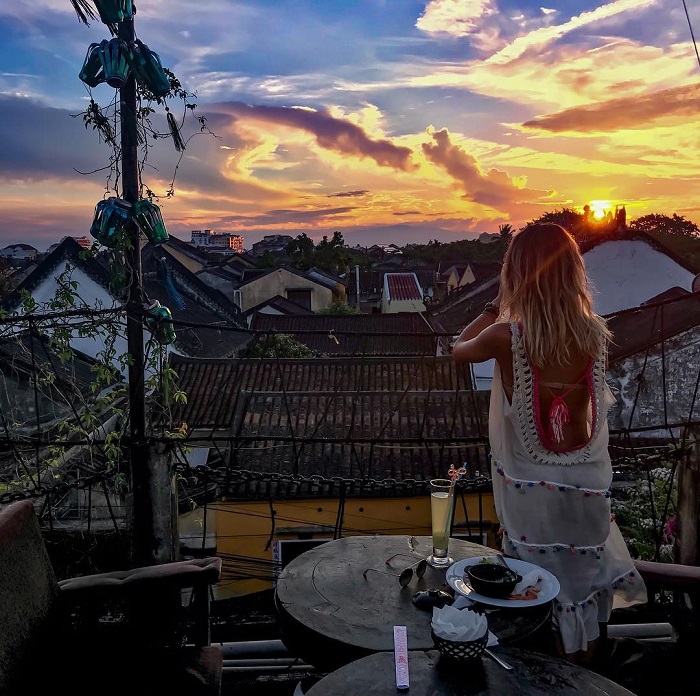 "Clip armpit" bars in Hoi An are beautiful and exclusive to chill with friends 