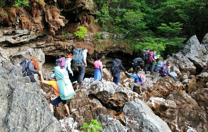 Thử thách tour du lịch kỳ bí tại thung lũng Ha Ma Đa - hang Trạ Ang Quảng Bình 