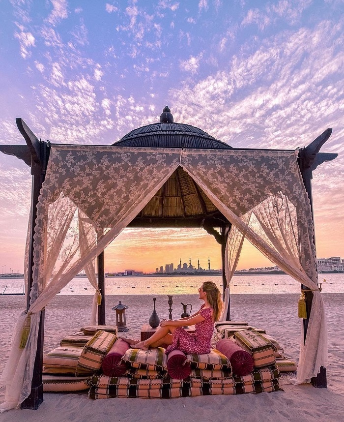 Bãi biển Corniche - Kinh nghiệm du lịch Abu Dhabi