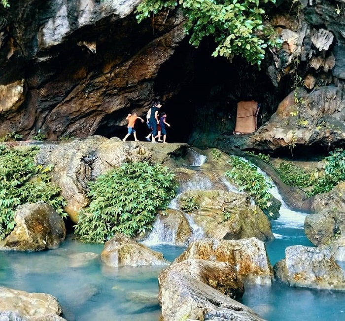 Kinh nghiệm du lịch Thái Nguyên - tham quan đồi Hang Phượng Hoàng, Suối Mỏ Gà