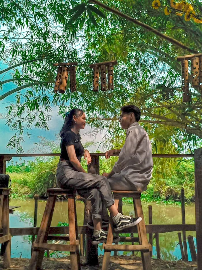 Visiting Bamboo Garden eco-tourism area - Romantic setting